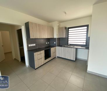 Location Appartement 4 pièces 84m² ST DENIS 97400 - Photo 4