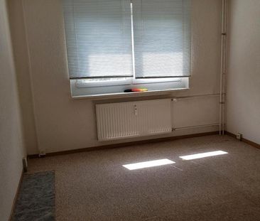 3 Raum Wohnung,teilmöbliert mit EBK,BALKON UND KELLER - Foto 1