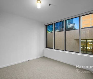“Bourke Street Beauty!” - Photo 4