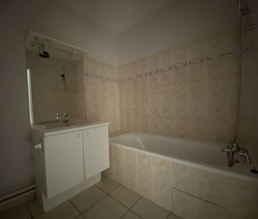 Location Appartement 4 pièces 87m² ST NAZAIRE 44600 - Photo 4