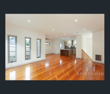 Modernity amongst the gum trees! - Photo 1