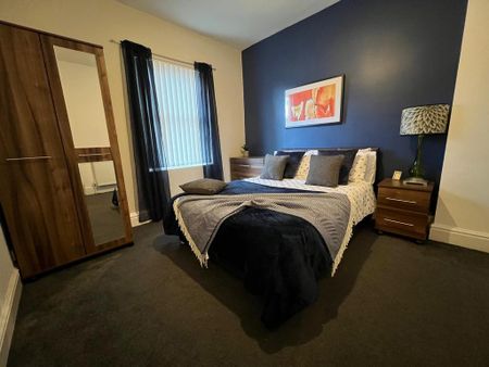 1 bedroom in a house share to rent - Photo 5