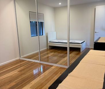 Sylvania Waters - Photo 3