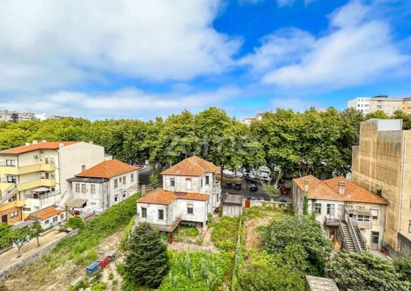 Apartamento T4 em Porto