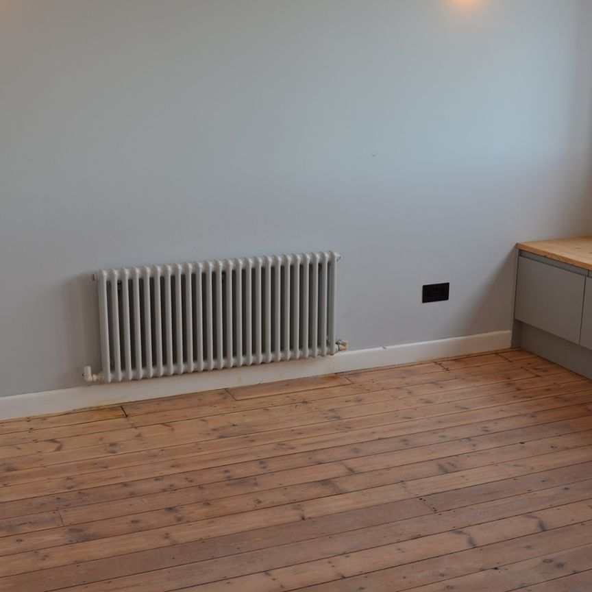 2 Bed Flat, Acre Lane, SW2 - Photo 1