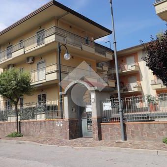 Quadrilocale in affitto - Photo 1