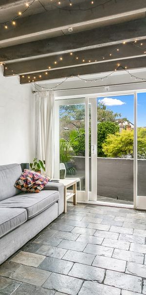 Loft style apartment in the heart of Balmain - Photo 1