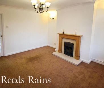 2 bedroom end of terrace house to rent - Photo 3