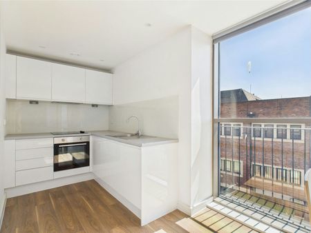 Flat to rent on - Photo 3