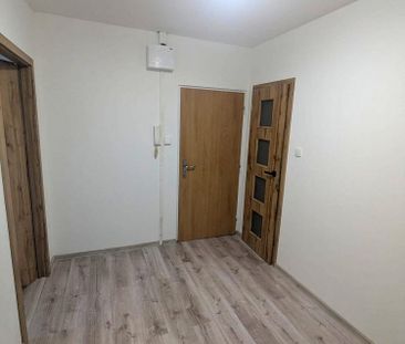 Pronájem bytu 2+1 50 m² - Fotografie 4