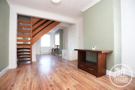 3 bedroom terraced house to rent - Photo 4