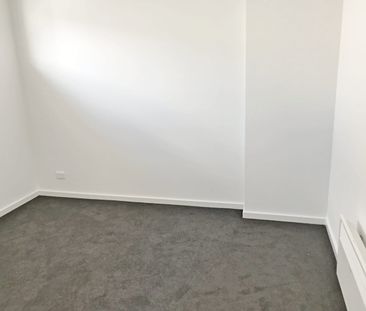 'Conveniently Positioned' - For Lease - Photo 2