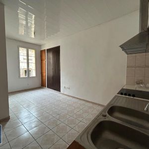 Location Appartement 1 pièce 28m² CARPENTRAS 84200 - Photo 2