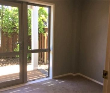 Light and Bright Three Bedroom Apartment in Bethlehem - Bethlehem - Photo 3