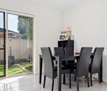 Lovely 2 Bedroom Unit - Photo 2