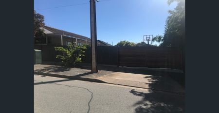 3-Bedroom, 2-Bathroom Home with Large Yard & Secure Parking - Photo 2