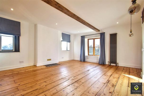 3 bedroom semi-detached house to rent - Photo 1