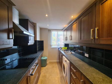 3 bedroom apartment to rent - Photo 5