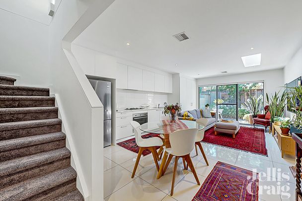 12 Retreat Drive, Ascot Vale - Photo 1