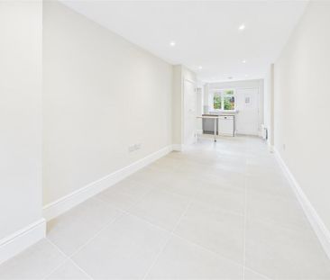 4 bedroom semi-detached house to rent - Photo 4