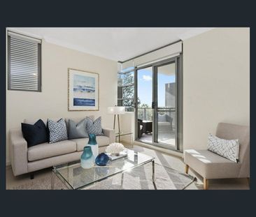 Ultra Spacious with a Study Room or Home Office - Photo 2