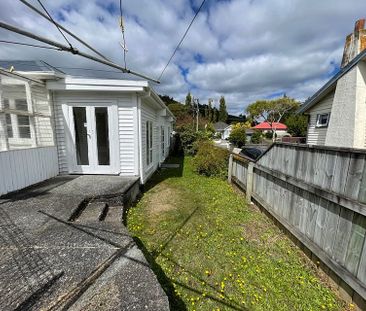 A Spacious large family home in Wainuiomata - Photo 1