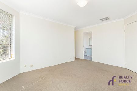 17 Kilmarnock Loop, Kinross WA 6028 - House For Rent - $750 | Domain - Photo 5