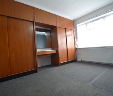 5 bedroom Semi-detached house to rent - Photo 1