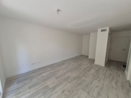 Location Appartement 2 pièces 43m² SECLIN 59113 - Photo 2