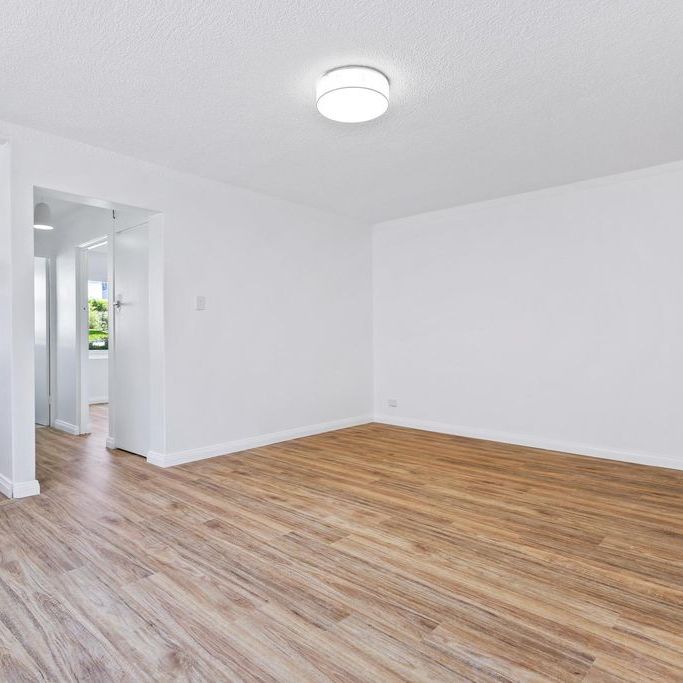 Renovated 1 Bedroom Unit, Only Moments to Coogee Beach - Photo 1