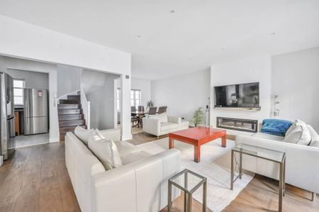 5 bedroom mews to rent - Photo 2