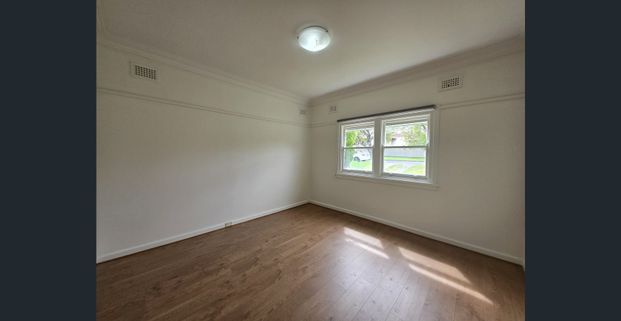 Great Location! - Photo 1