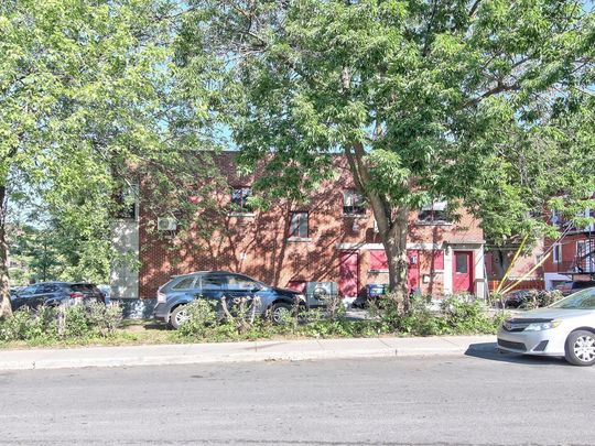 4785 Av. Dupuis, Montréal (Côte-des-Neiges, QC H3W - Photo 1