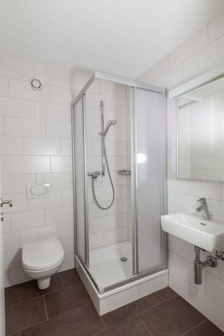 À saisir ! Appartement moderne idéalement situé à Sierre ! - Photo 2