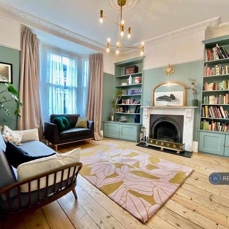 4 bedroom terraced house to rent - Photo 1