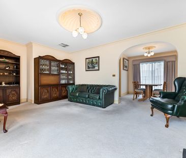 Large but low maintenance single level villa! - Photo 1