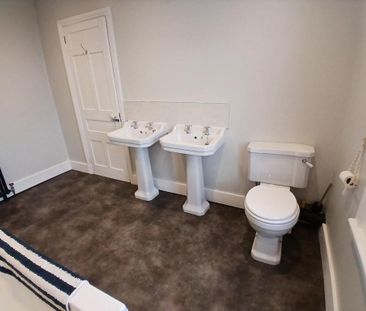 2 bedroom terraced house to rent - Photo 6