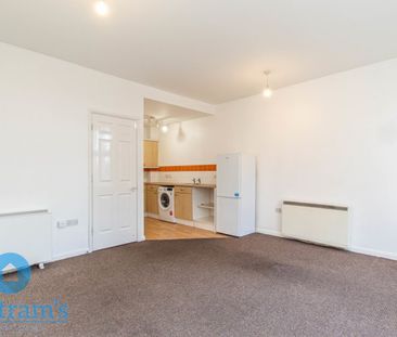 1 bed Apartment for Rent - Photo 2