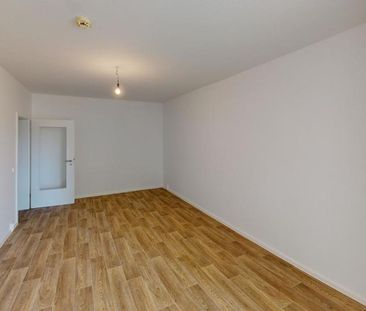 Großzügige 2-Raum-Erdgeschosswohnung mit Tageslichtbad - Photo 2