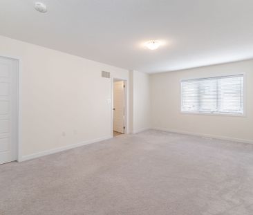 For Lease - 12 Pagebrook Crescent, Hamilton, Ontario - Photo 5