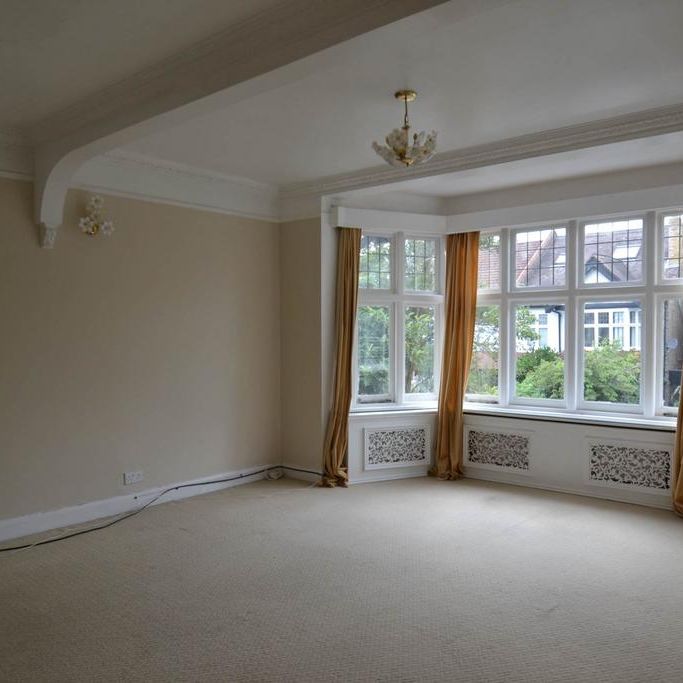 1 bedroom in a house share to rent - Photo 1