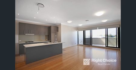 Town Centre Unit in Secure Complex - Photo 3