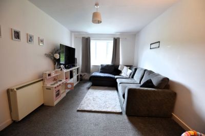 2 bedroom Flat in Flat 3, Leeds - Photo 1
