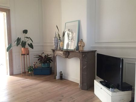 Stijlvol, ruim appartement met 2 slaapkamers en terras - Foto 2