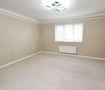 Stella Close, Aylesbury, HP18 - Photo 2