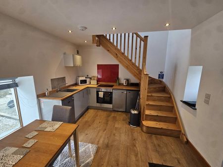 1 bedroom semi-detached house to rent - Photo 5