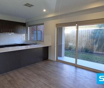 Low Maintenance Townhouse - Photo 5