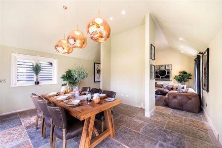 3 bedroom detached house to rent - Photo 4