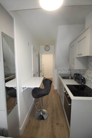 Westbury Grove, Wilton - Photo 3