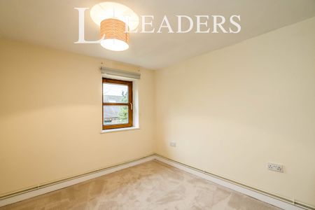 2 bedroom apartment to rent Main Road, Emsworth, PO10 - Photo 4